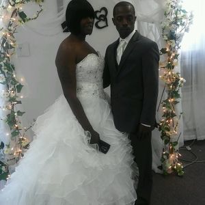 Meet your Posher, Equana