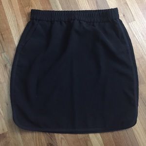 FACTORY CREPE PENCIL SKIRT WITH CURVED HEM