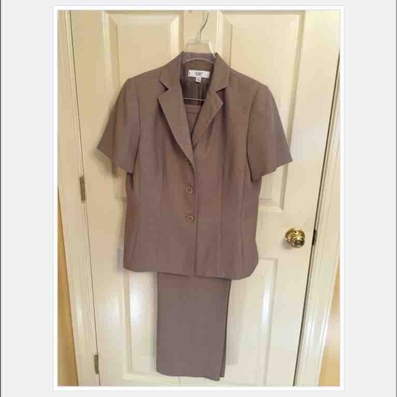 Le Suit Other - Le Suit - 2 Piece Pants Suit