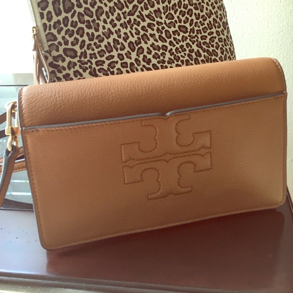 tory burch bombe t small crossbody