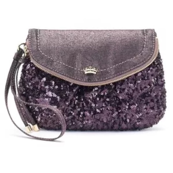 NWT - Juicy Couture Traveler Wristlet, Grape