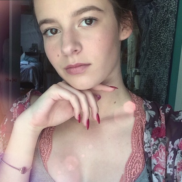 Meet your Posher, Kelly - Picture 1 of 1