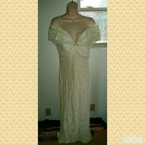 Lacey Off-Shoulder Formal**Never Worn**