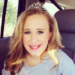 Meet your Posher, Destiny