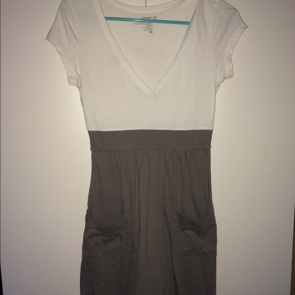 Dress - Picture 1 of 3