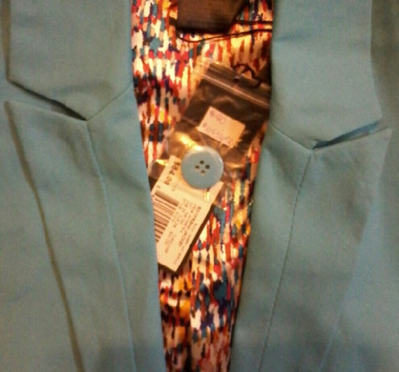 Kim Kardashian Blazer Turquoise - Picture 2 of 4