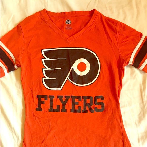 NHL Tops - ‼️SALE‼️Flyers tee shirt