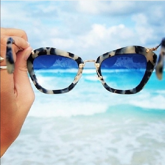 Plastic sunglasses