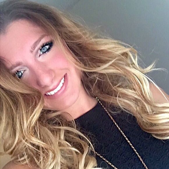 Meet your Posher, Lyndsay - Picture 1 of 1