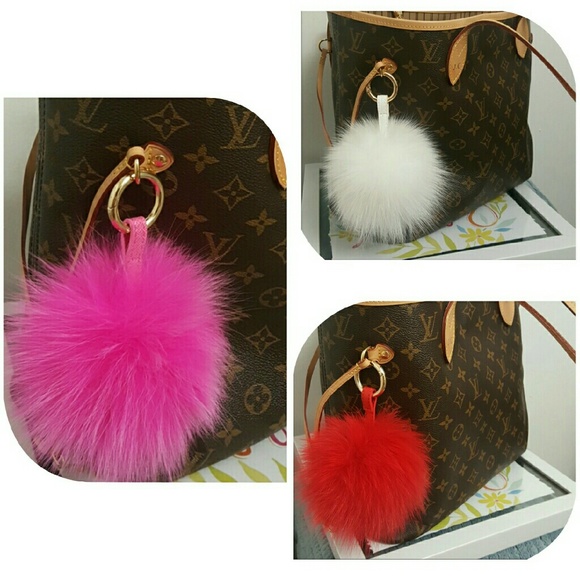 2016 New Fashion 100% Real Fox Fur Ball Keychain W - Picture 1 of 3