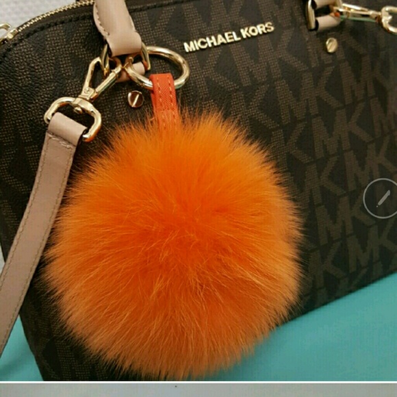 2016 New Fashion 100% Real Fox Fur Ball Keychain W - Picture 2 of 3