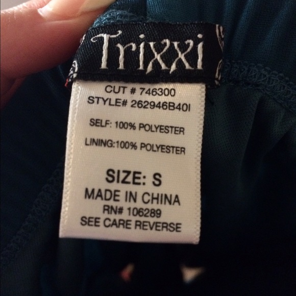 Dress - Picture 3 of 4