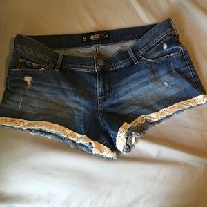 Hollister Low-rise denim short shorts