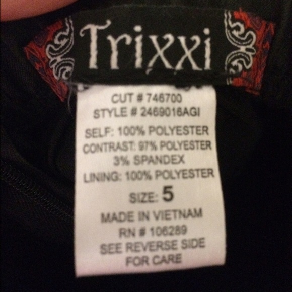 Dress - Picture 3 of 4