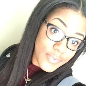 Meet your Posher, Candice