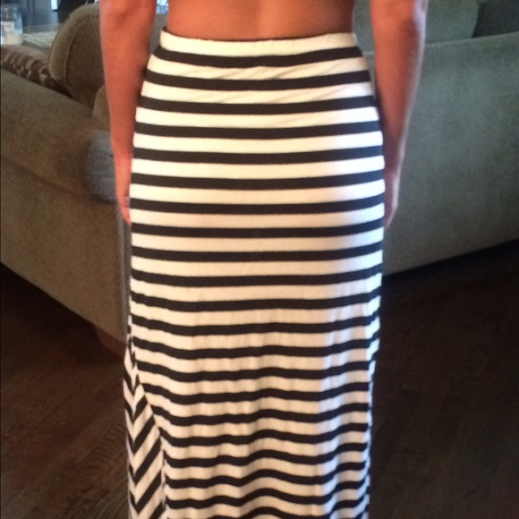 Cute Striped Maxi Skirt!!! - Picture 2 of 3