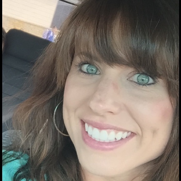 Meet your Posher, Christi - Picture 1 of 1