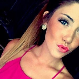 Meet your Posher, Nikki