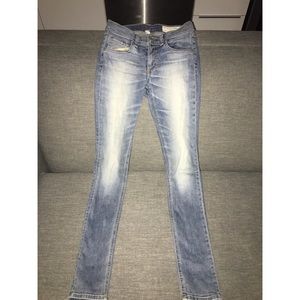 Rag & Bone skinny jeans- light/medium wash size 24