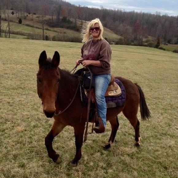 Meet your Posher, Kimra - Picture 1 of 1