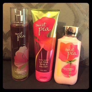 Bath and Body Works Sweet Pea lotion set