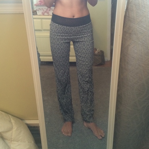 Cute printed pants!!! - Picture 3 of 3