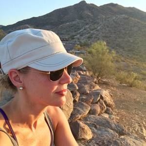 Meet your Posher, Carolyn