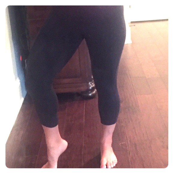 Lululemon Exquisite crops-size 4-add'l pics
