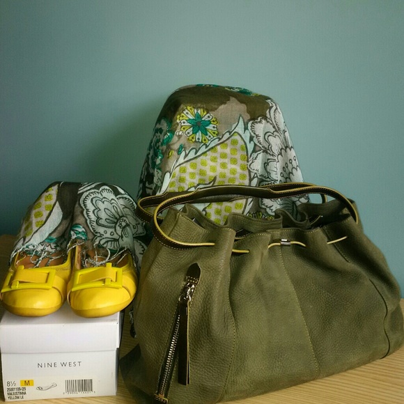 Kenneth Cole Nubuck E/W Drawstring Bag - Green