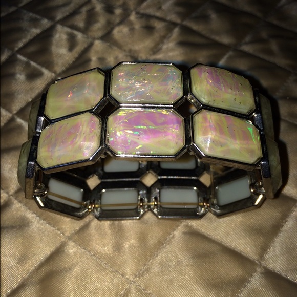 Simulated opal stretch bangle bracelet - Picture 2 of 3