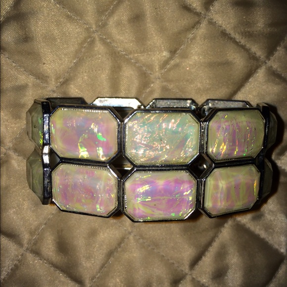 Simulated opal stretch bangle bracelet - Picture 3 of 3