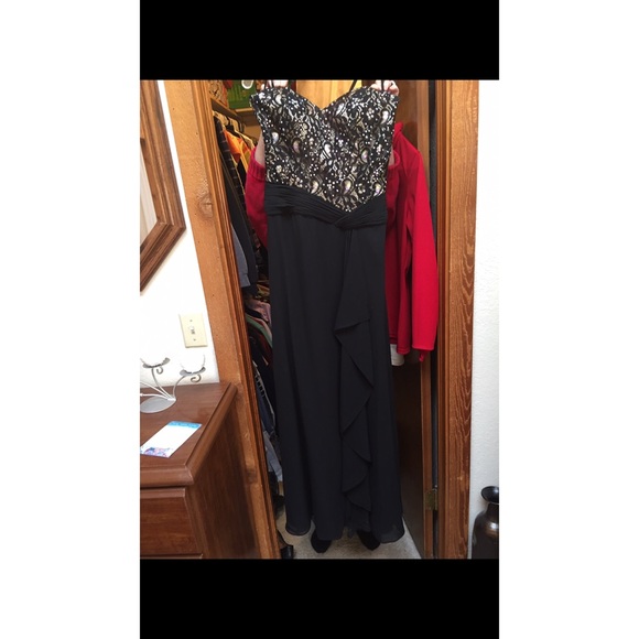 Prom/formal dress