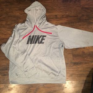Nike therms fit hoodie