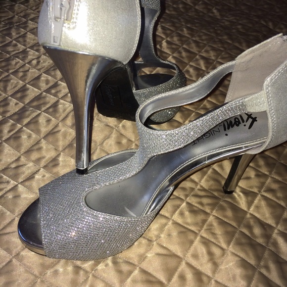 Silver sparkle T-strap heels. Size 8. - Picture 2 of 4