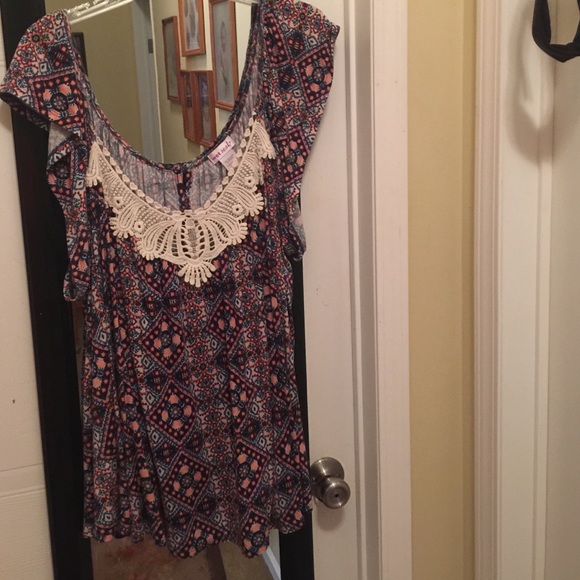 Wet Seal top!