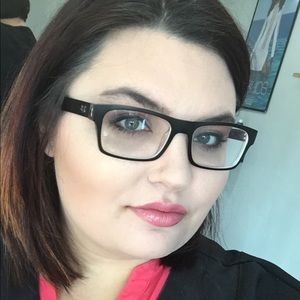 Meet your Posher, Brandie