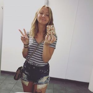 Meet your Posher, Jenny