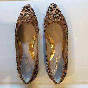 Sperry Linden faux fur flats