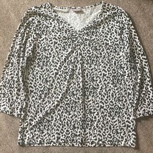 Chico's Black and White Leopard Print, size Large