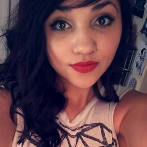 Meet your Posher, Selena