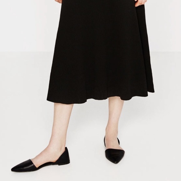 Zara Black Flats - Picture 5 of 8