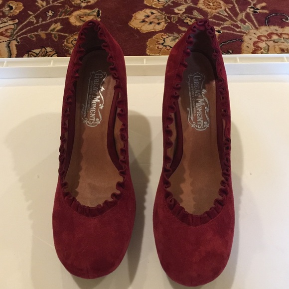 Great Moments Jeffrey Campbell high heel lace pump