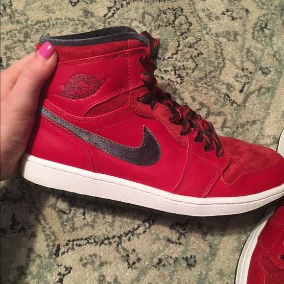 SOLD Air Jordan 1 Retro SOLD - Picture 1 of 4