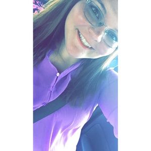 Meet your Posher, Alyssa