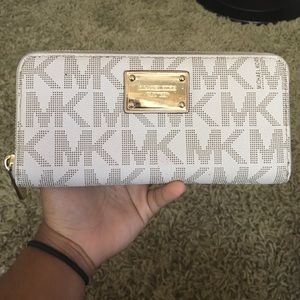 Micheal Kors Large Wallet