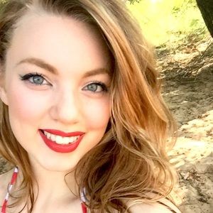 Meet your Posher, Krystal