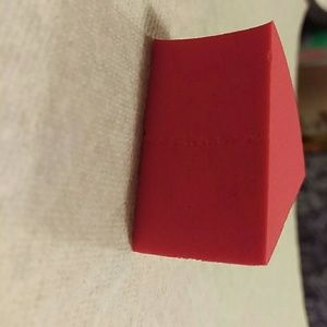 Meet your Posher, Delaura