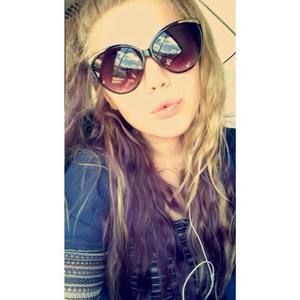 Meet your Posher, Ema