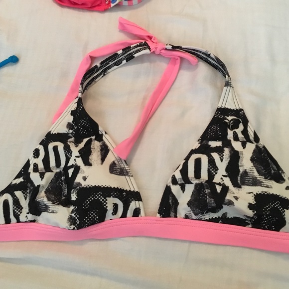 Roxy Set!! - Picture 3 of 4
