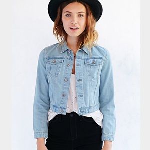 urban outfitters bdg cropped jean jacket size xs